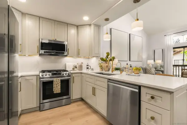 4049 Carmel View Rd #82, San Diego, CA 92130