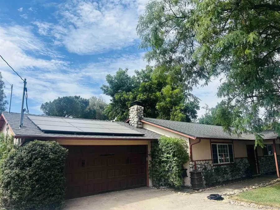2147 Raymond Avenue, Ramona, CA 92065 - #2