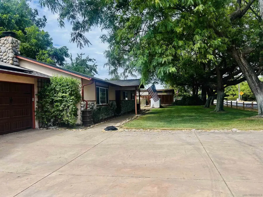 2147 Raymond Avenue, Ramona, CA 92065 - #3