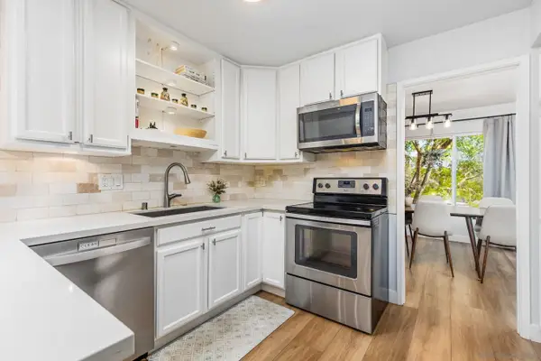10607 Caminito Memosac, San Diego, CA 92131