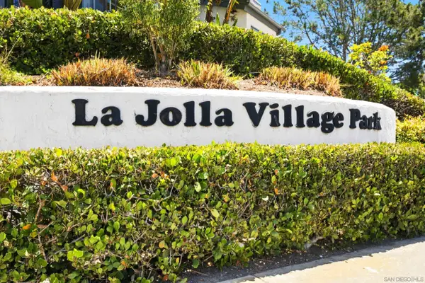 4044 Crystal Dawn #103, San Diego, CA 92122