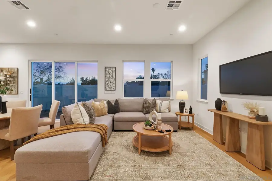 749 Michael Ct, Vista, CA 92081 - #3