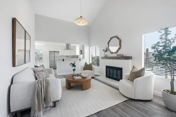 2053 Golden Circle Dr, Escondido, CA 92026