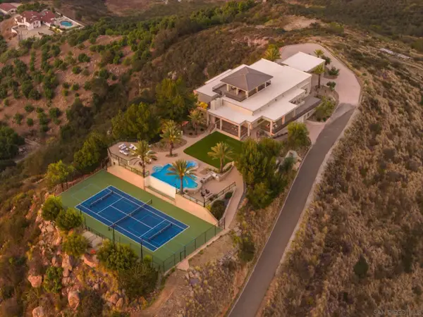 2297 Sunshine Mountain Rd, San Marcos, CA 92069