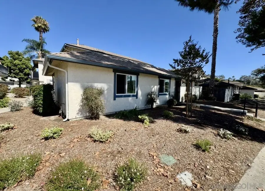 3412 Los Mochis Way, Oceanside, CA 92056 - #2