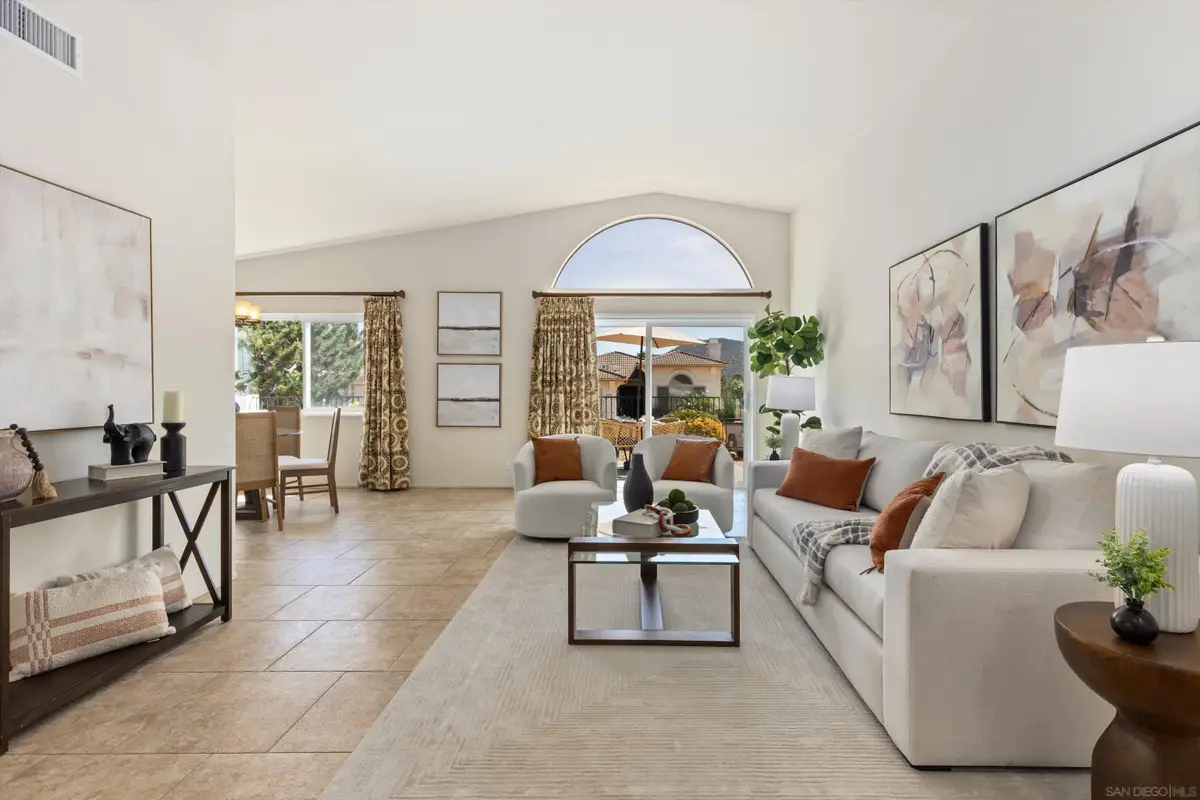18006 Calle Estepona, San Diego, CA 92128 - #1