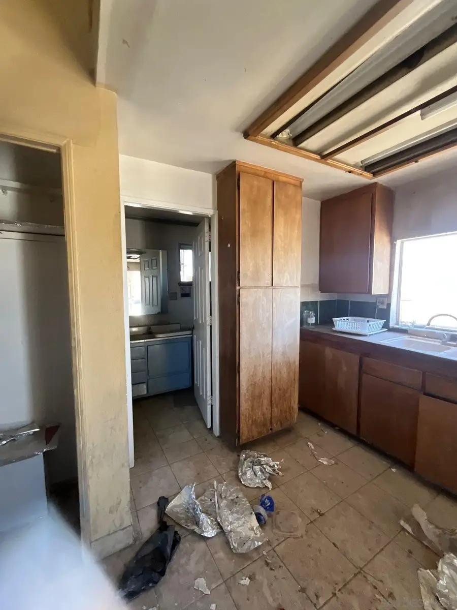 1055 Calle De Amistad, El Mirage, CA 92301 - #2