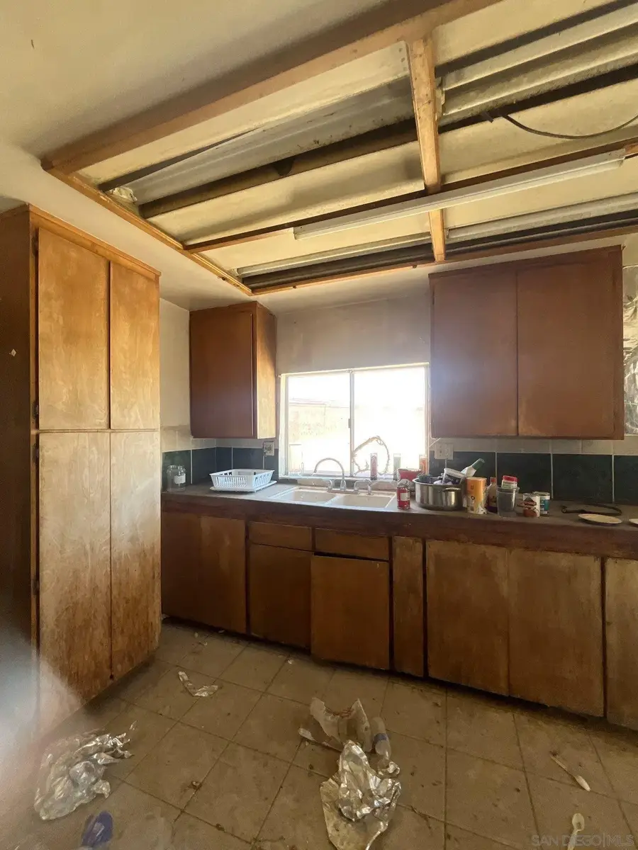 1055 Calle De Amistad, El Mirage, CA 92301 - #3