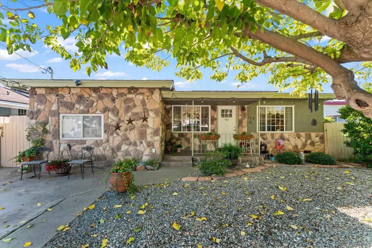 127 W 11th, Escondido, CA 92025 - #1