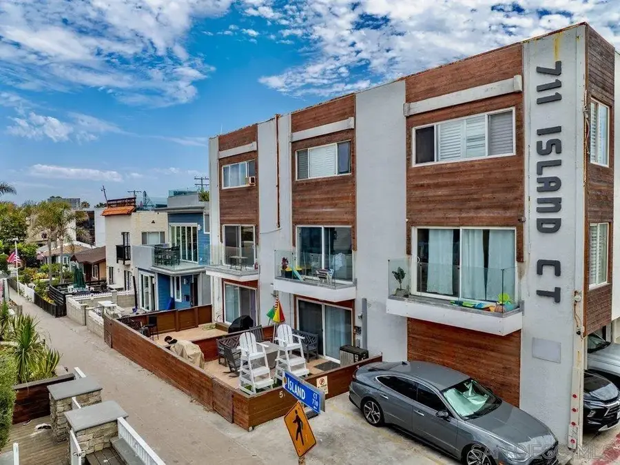 711 Island Ct #B, San Diego, CA 92109 - #3