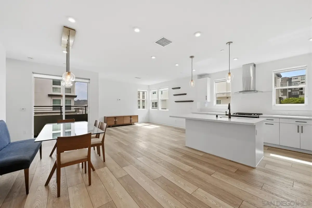 2702 Via Avella, San Diego, CA 92108 - #1