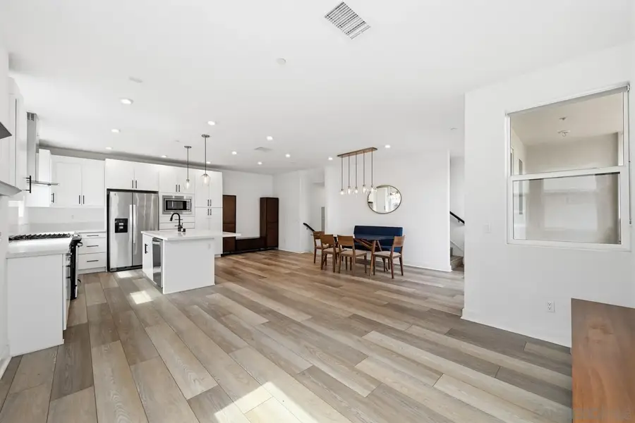 2702 Via Avella, San Diego, CA 92108 - #2