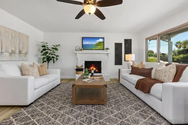 2738 Oak Hill Dr, Escondido, CA 92027