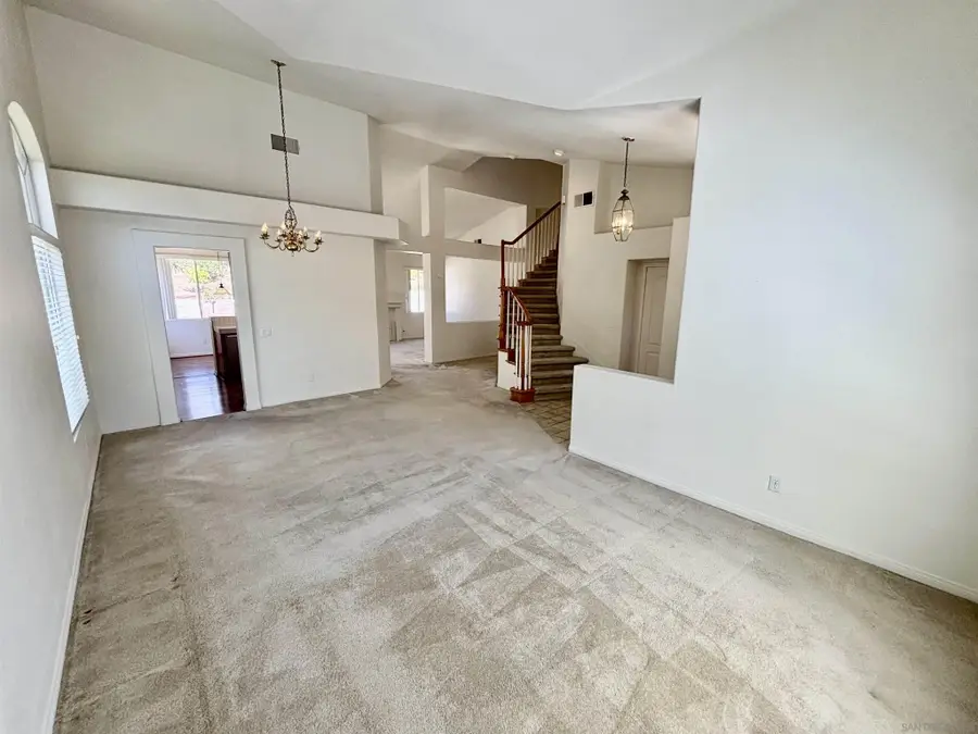 653 Cantara Ln, Vista, CA 92081 - #3