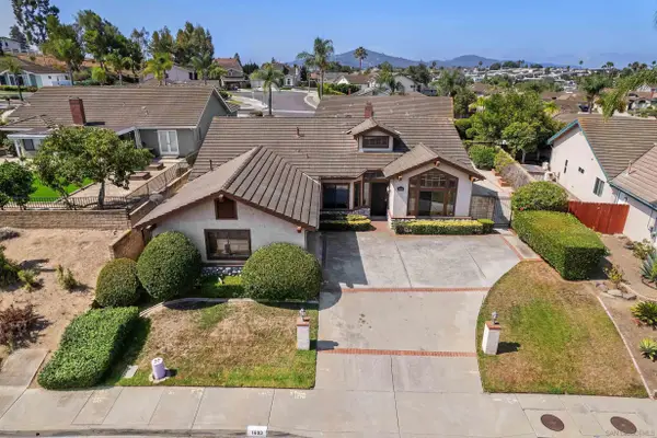 1693 W Country Club, Escondido, CA 92026