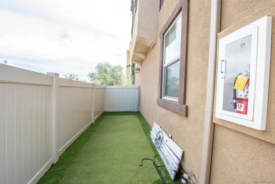 1164 Via Lucero, Oceanside, CA 92056 - #3