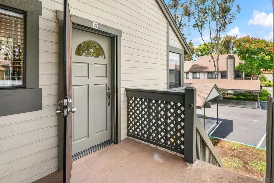 1953 Wellington Ln #4, Vista, CA 92081 - #2
