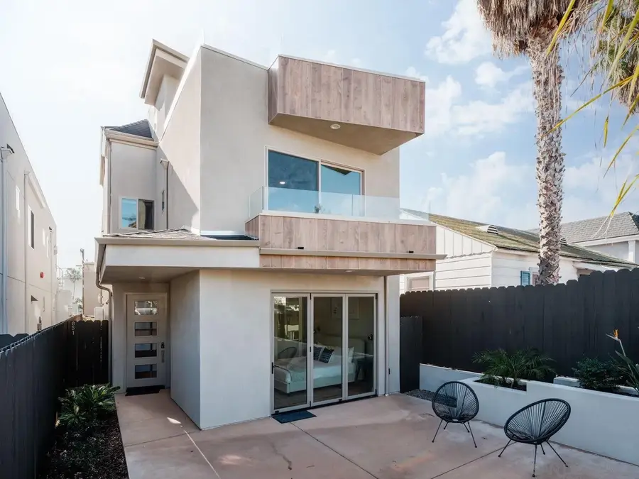 851-53 Sapphire, San Diego, CA 92109 - #2