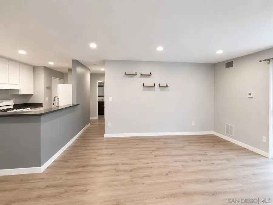 1605 S Hotel Circle #B207, San Diego, CA 92108 - #2