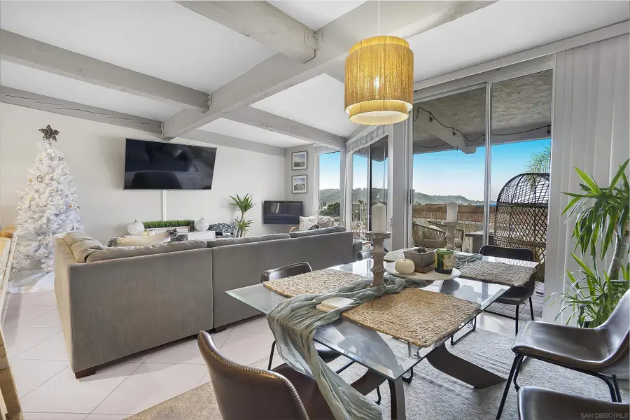 2311 Caringa Way, Carlsbad, CA 92009 - #3