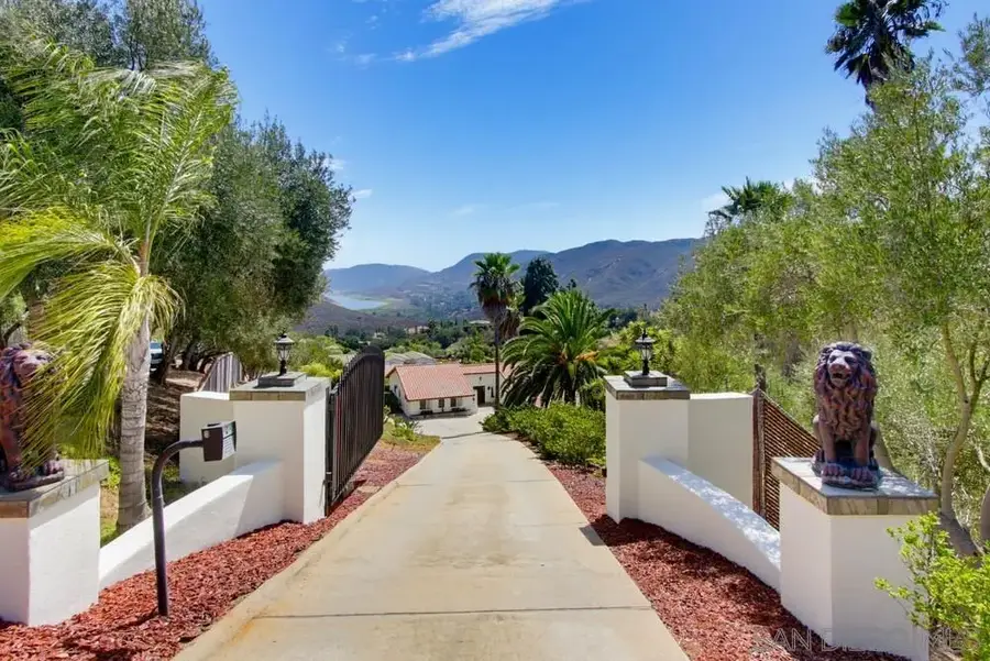 2450 Vista Lago Ter, Escondido, CA 92029 - #3