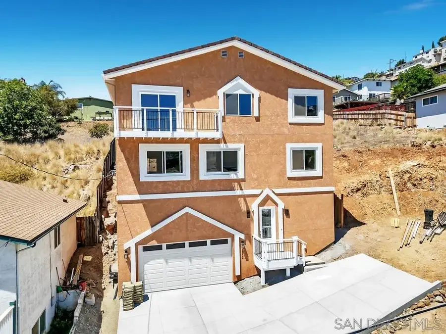 1302 La Presa, Spring Valley, CA 91977 - #3