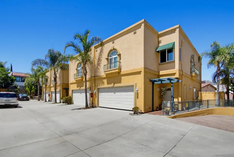 7565 Romeria St, Carlsbad, CA 92009 - #3