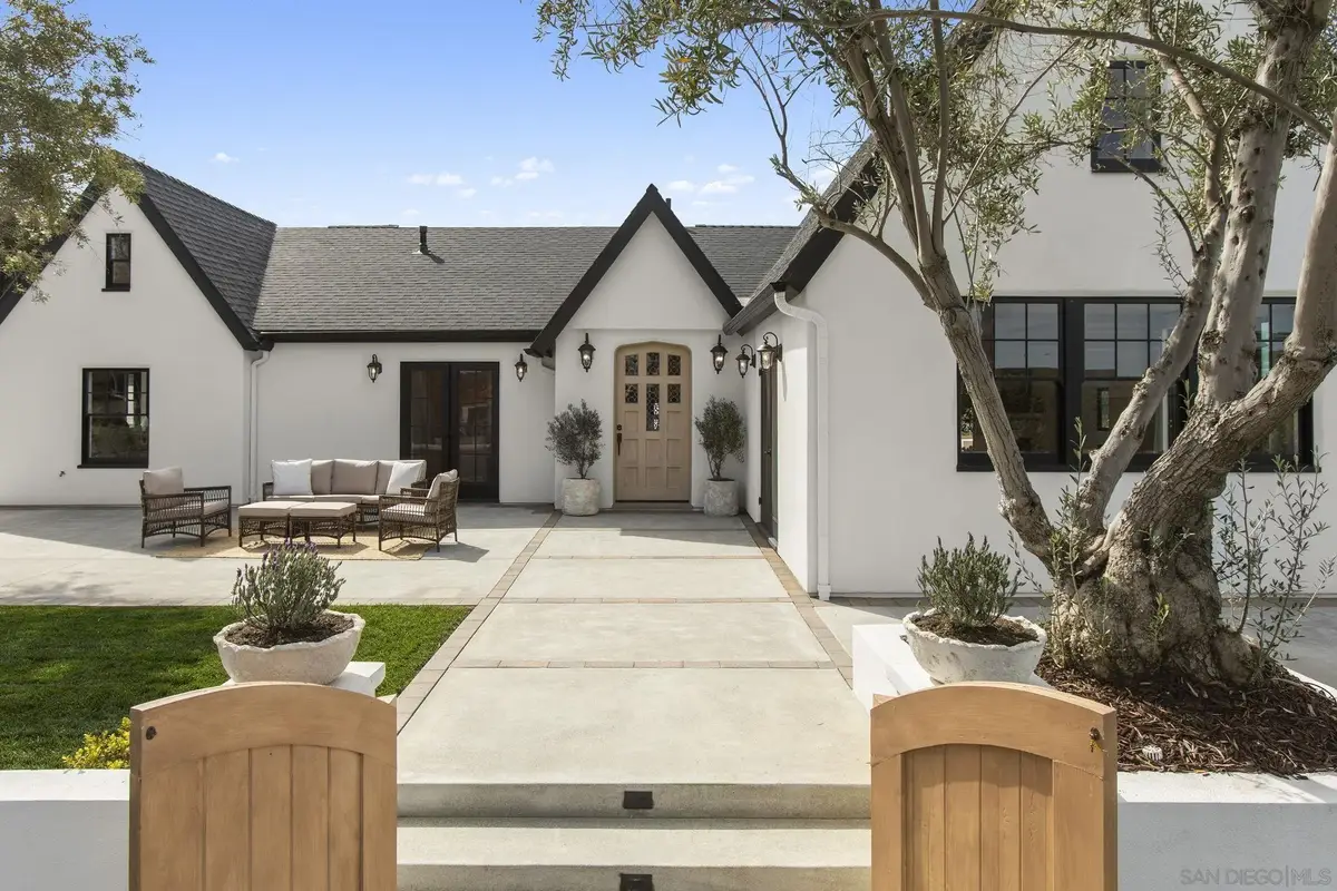 7784 Hillside Dr, La Jolla, CA 92037 - #1