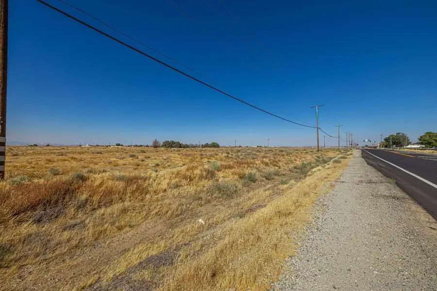 0 W Ave I #1, Lancaster, CA 93536 - #3