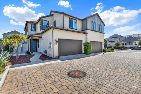1995 Julie Dawn Pl., Escondido, CA 92026