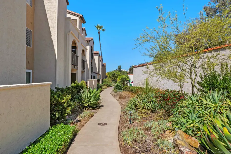 7130 Shoreline Dr #1208, San Diego, CA 92122 - #2
