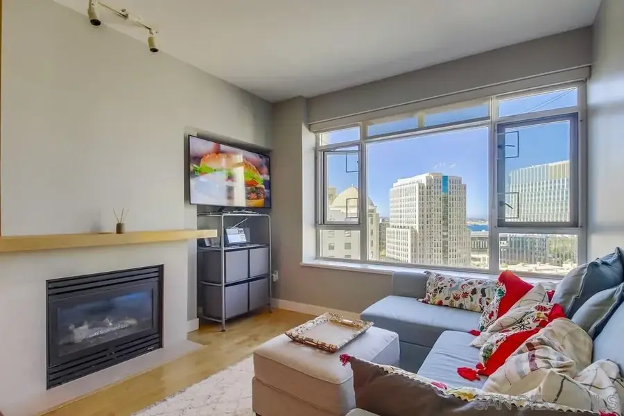700 W Harbor Dr. #1406, San Diego, CA 92101 - #2
