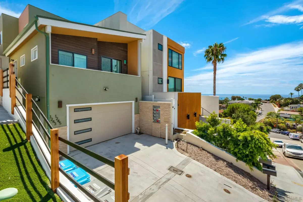 1243-1245 Van Nuys St., San Diego, CA 92109 - #1