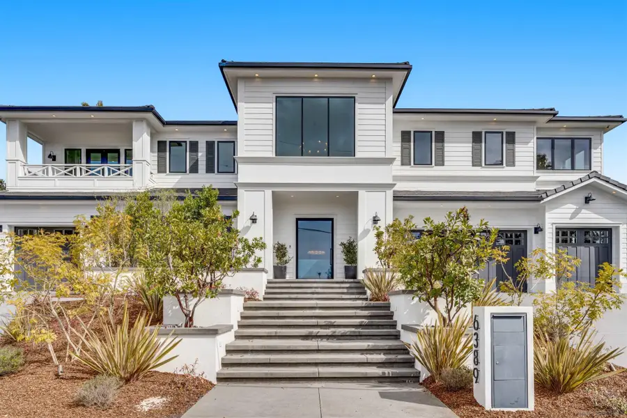 6389 Castejon, La Jolla, CA 92037 - #2
