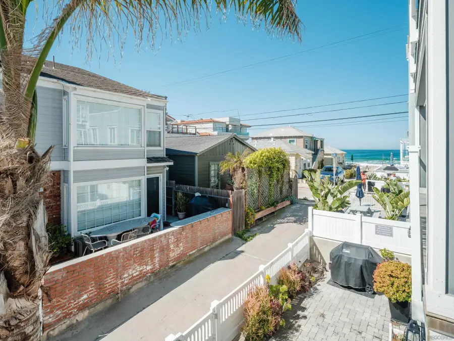 724 Seagirt Ct, San Diego, CA 92109 - #3