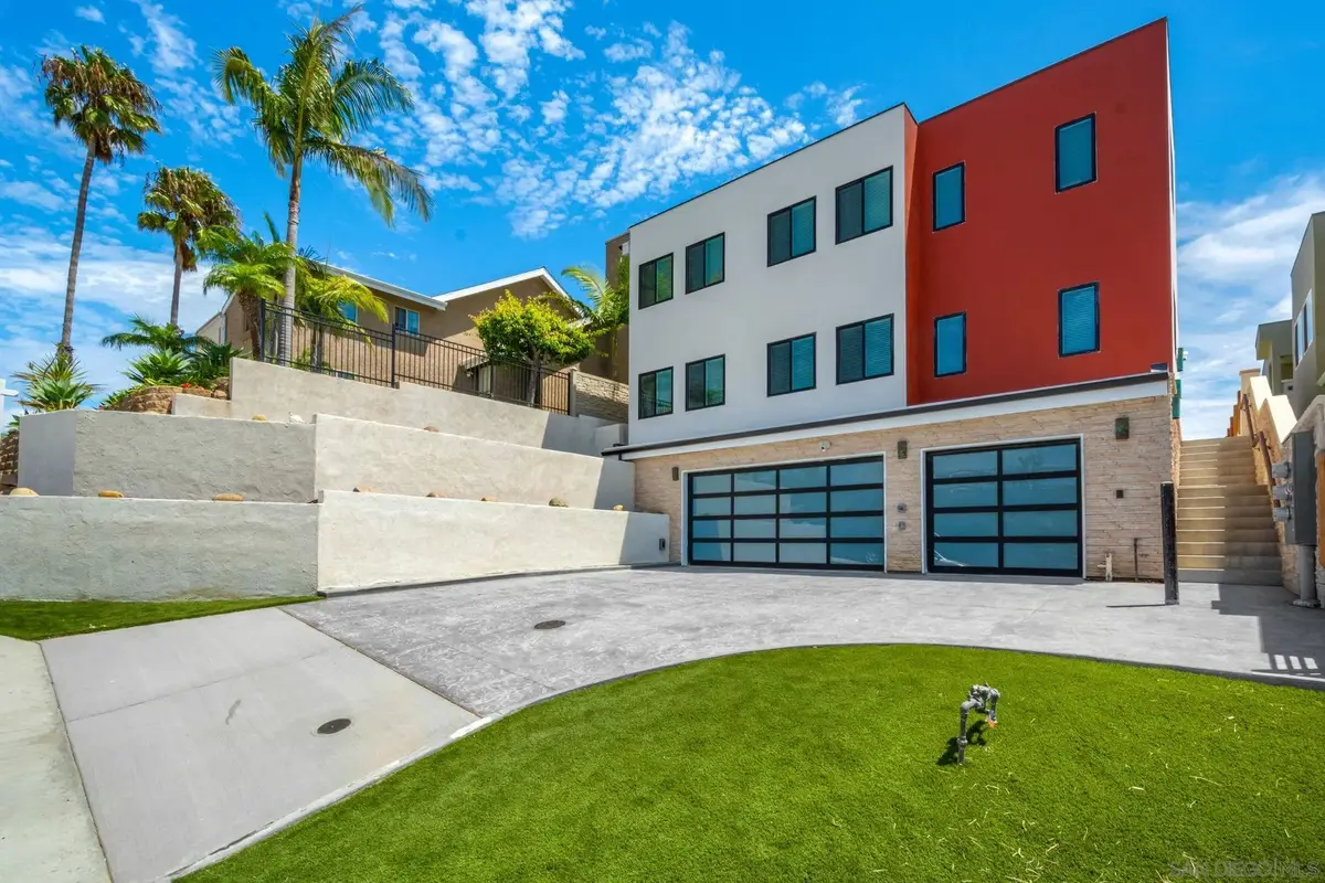 1251-1253 Van Nuys St, San Diego, CA 92109 - #1