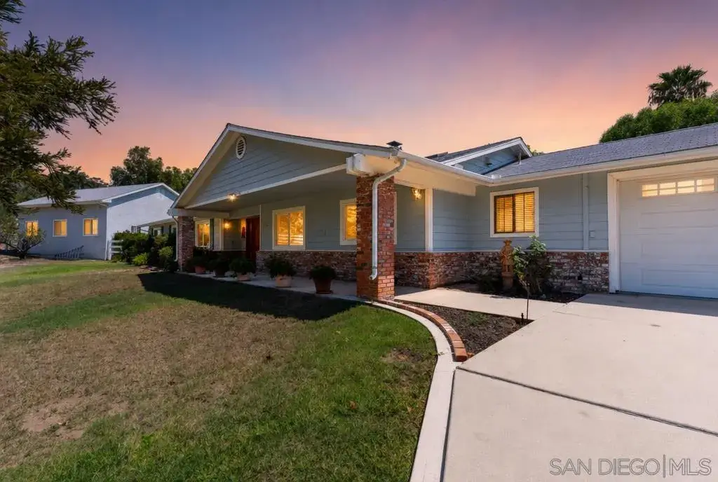 1044 Valentine Lane, Fallbrook, CA 92028 - #1