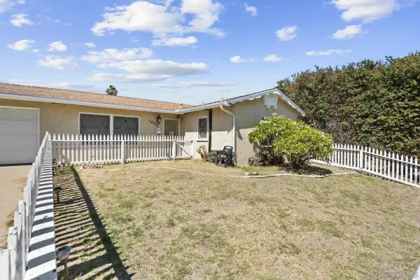 1520 Tarleton St, Spring Valley, CA 91977