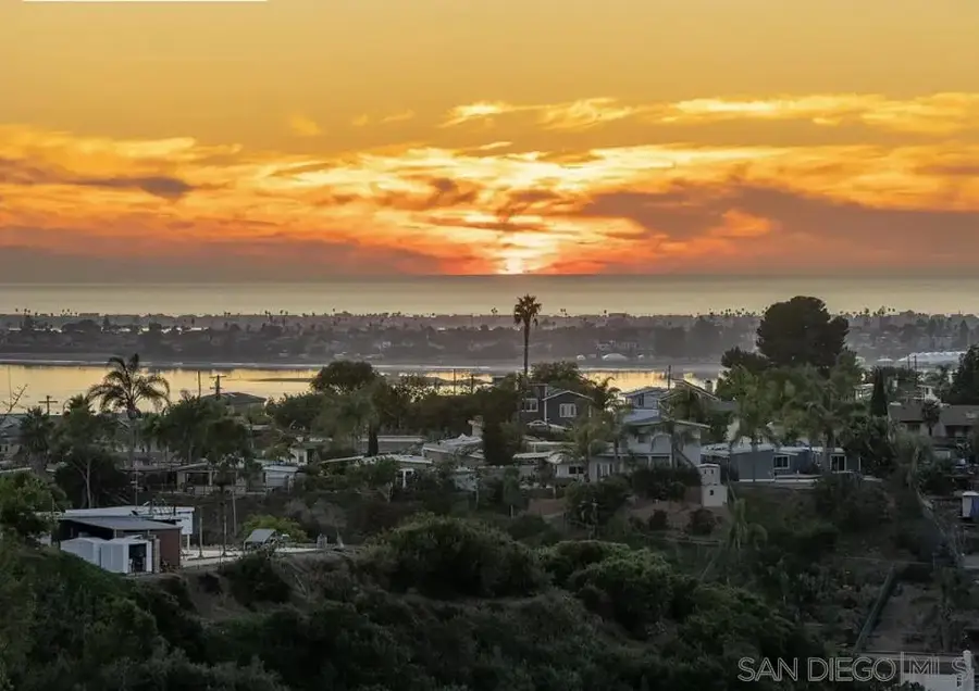 4728 Iroquois Avenue #F, San Diego, CA 92117 - #2
