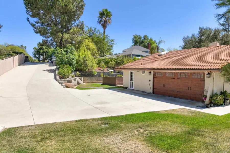 676 Via Rancho, Escondido, CA 92029 - #3
