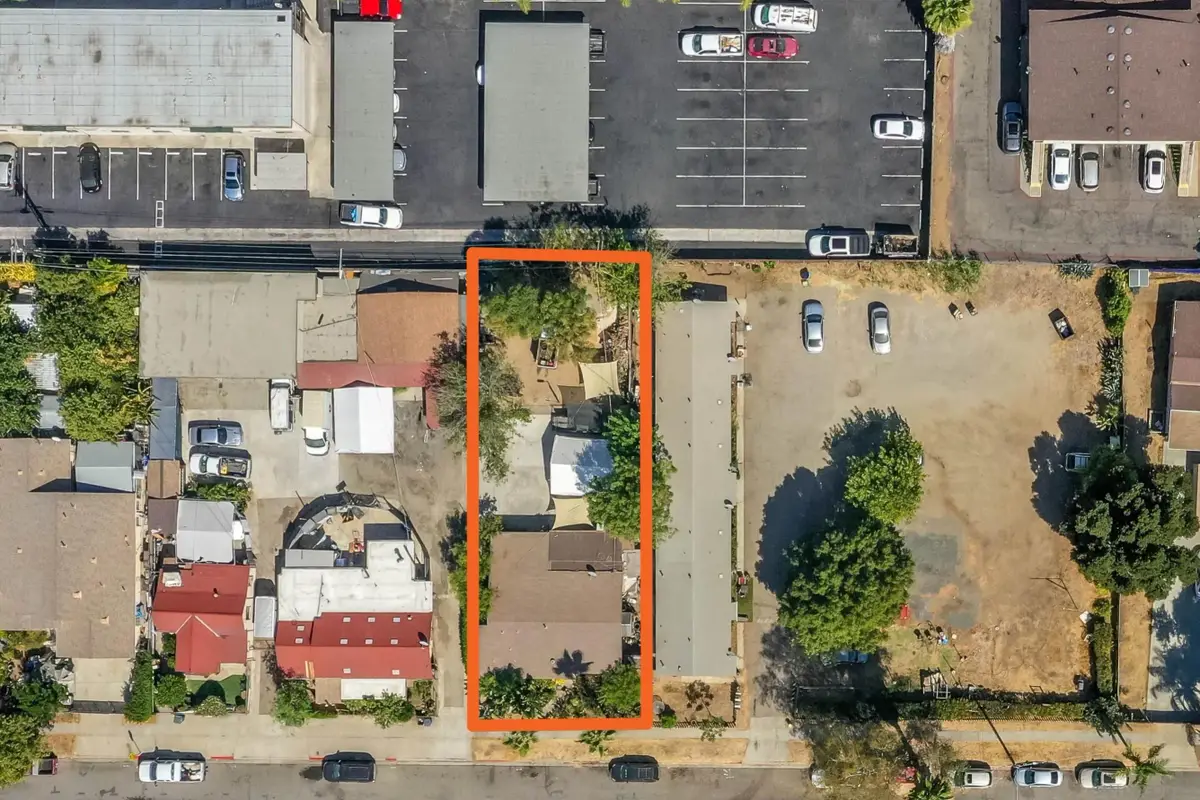 350 E Pennsylvania, Escondido, CA 92025 - #1