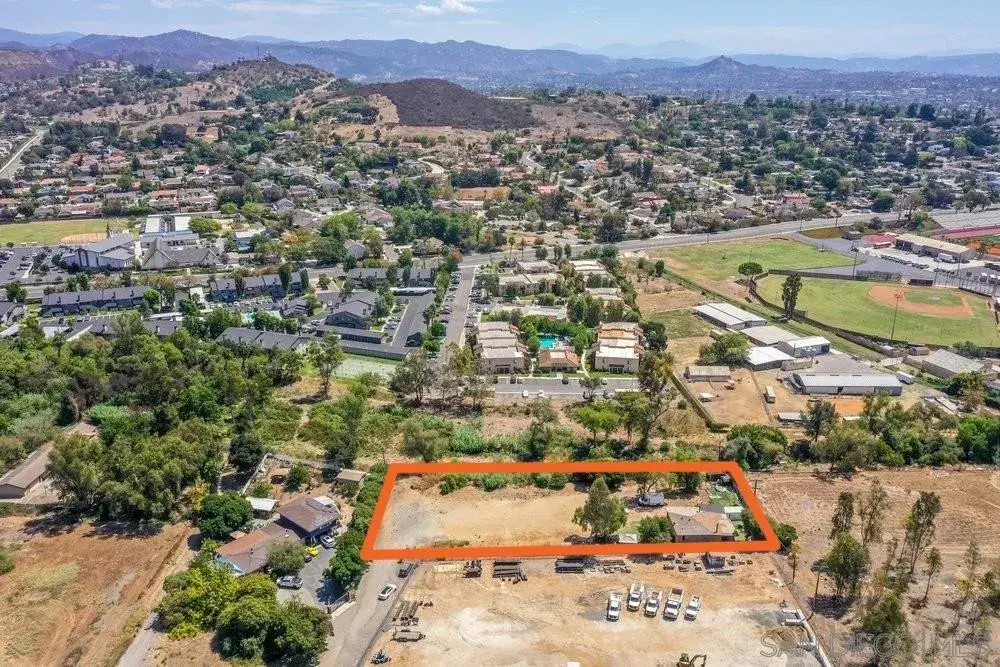 1828 N Iris Ln, Escondido, CA 92026 - #1
