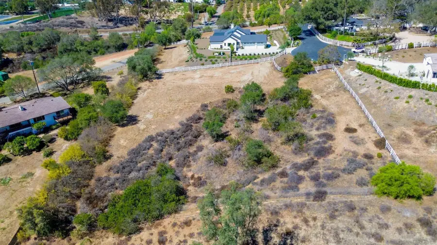 6300 Twin Country Lane #3, Fallbrook, CA 92028 - #2