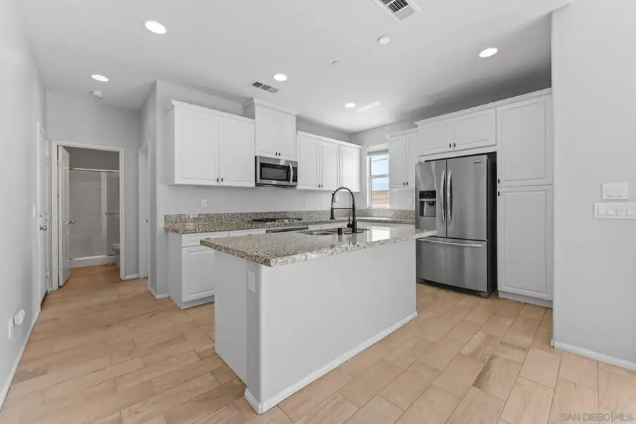 305 Paseo Gusto, Palm Desert, CA 92211 - #3