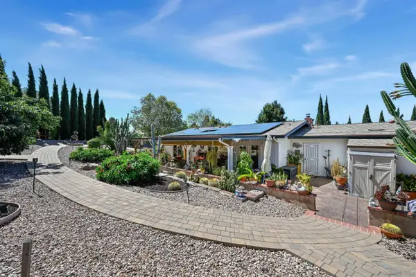 332 Bandini, Vista, CA 92083