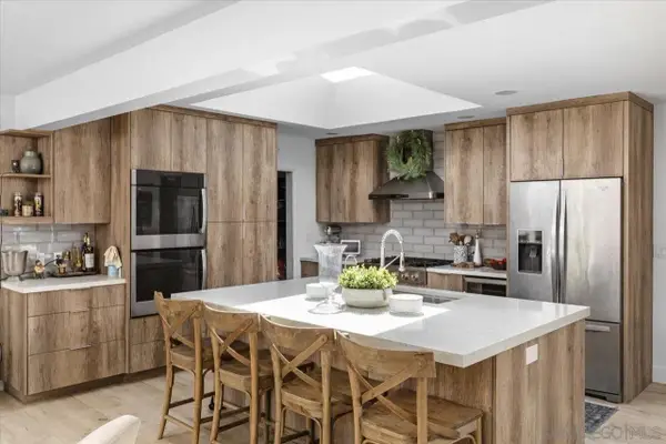 3620 Foxley Dr, Escondido, CA 92027