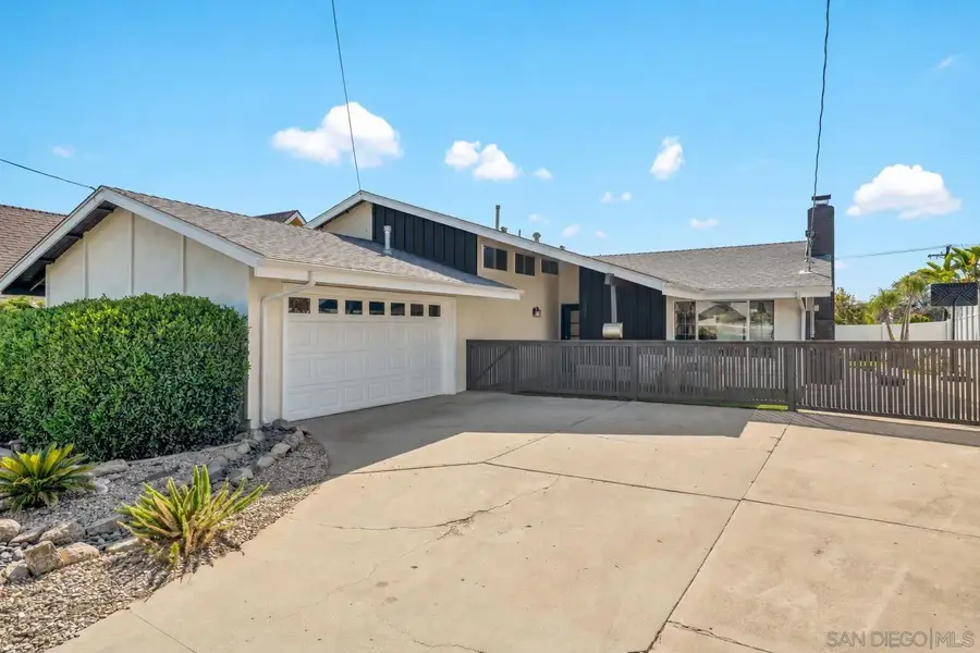 6248 Spruce Lake Ave, San Diego, CA 92119 - #2