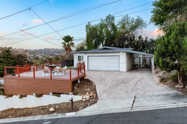 8837 Carmir, Santee, CA 92071