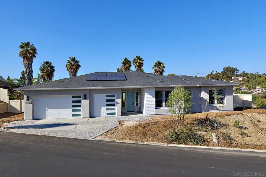 1748 Ishihara Rd, Vista, CA 92084 - #2