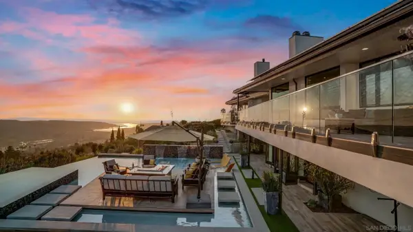 7173 Obelisco Cir, Carlsbad, CA 92009